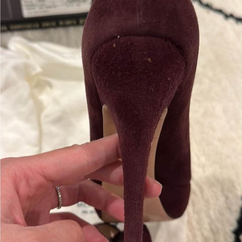 Authentic Prada maroon suede platform pumps 37.5 - Picture 6 of 10